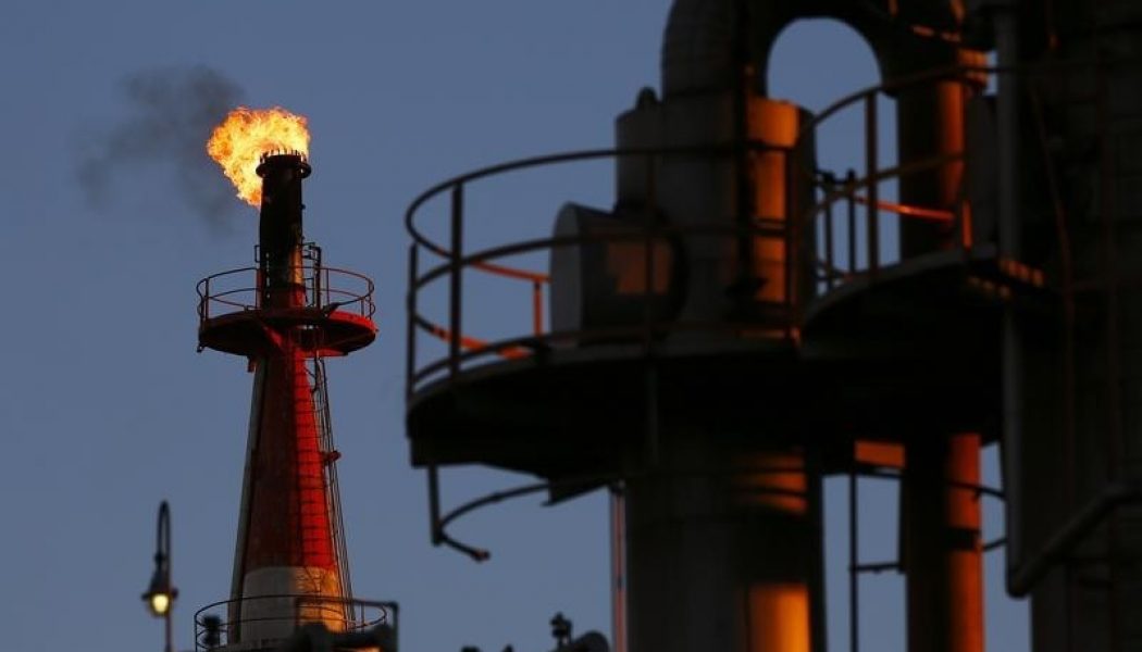 Ham Petrol Vadeli İşlemleri Asya oturumu boyunca yükselişte